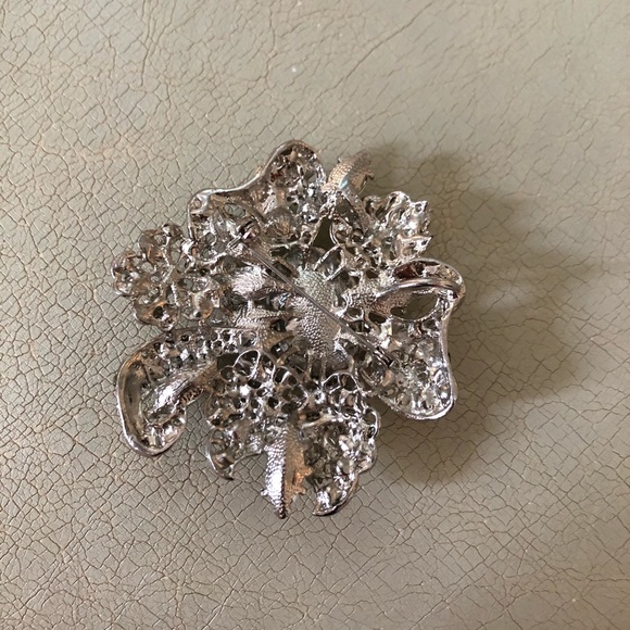 Rhinestone wedding belt - Picture 8 of 10